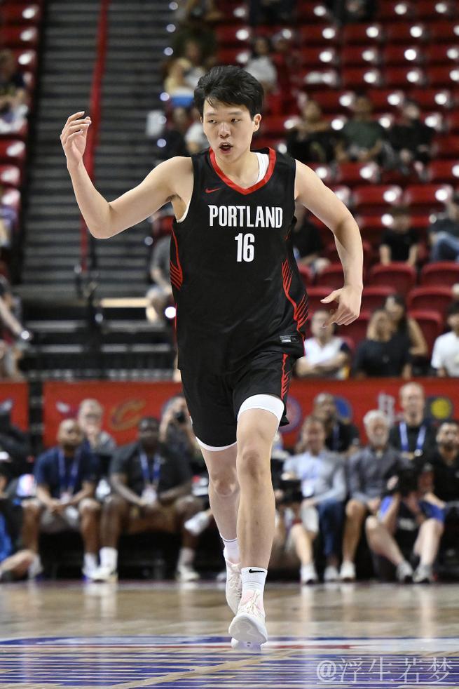 杨瀚森因伤缺席生涯首战,无缘迎战鹈鹕 杨瀚森因伤缺席生涯首战,无缘迎战鹈鹕