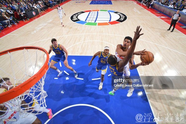 格兰姆斯数据全面!全场9投3中砍下10分9篮板4助攻1抢断1盖帽 格兰姆斯数据全面!全场9投3中砍下10分9篮板4助攻1抢断1盖帽